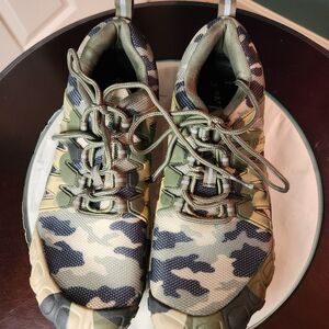 Weweya Men's BAREFOOT TRAIL Camo Running Shoes~Size 10